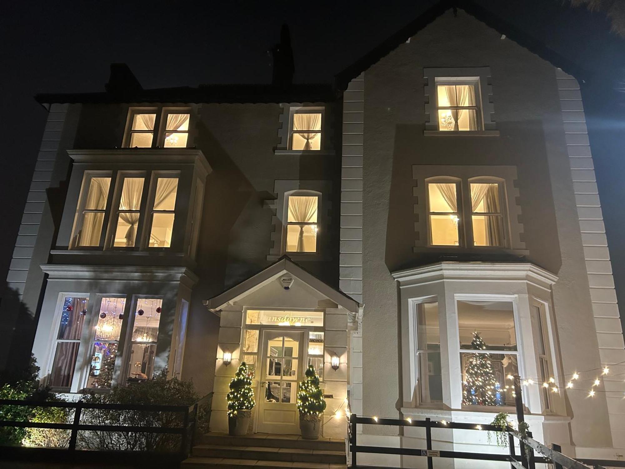 מלון חלנדודנו Lansdowne House With Private Car Park מראה חיצוני תמונה